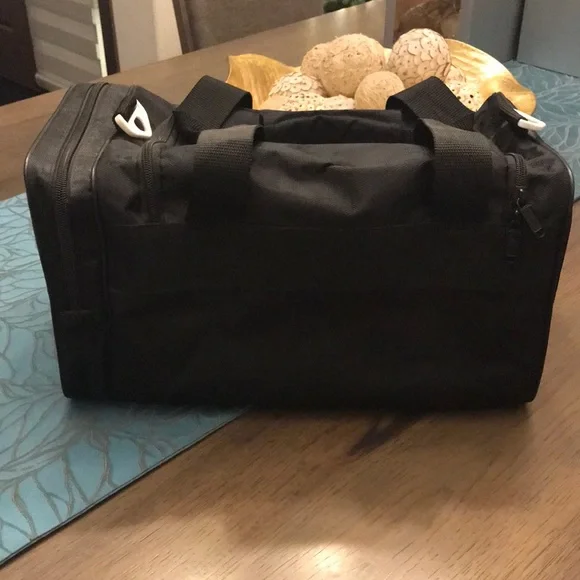 Vintage Adidas Black Duffel Bag - Picture 3 of 9